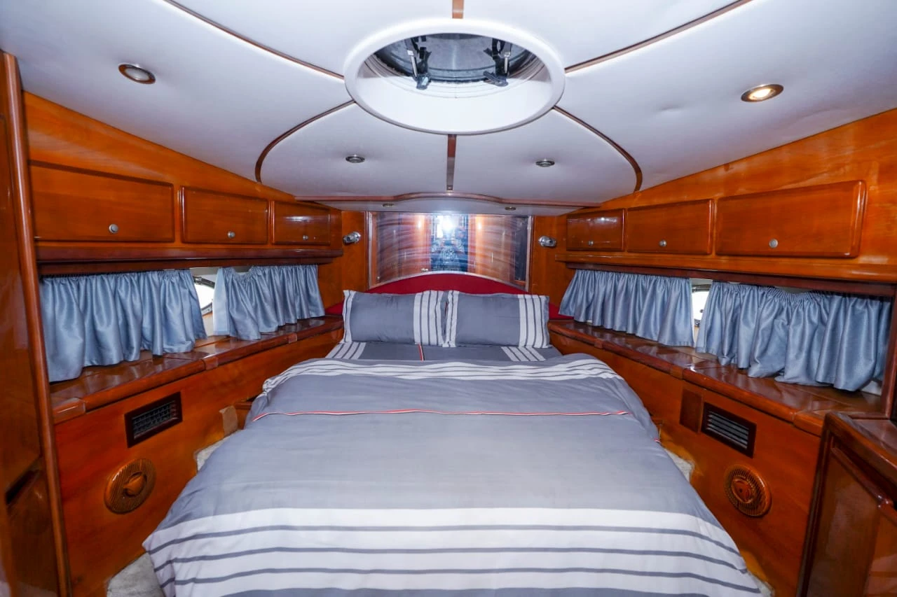 Private dubai yacht