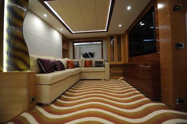 dubay yacht