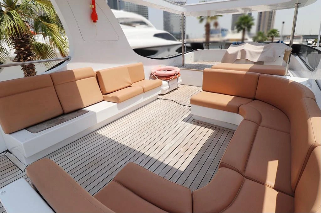 Private dubai yacht