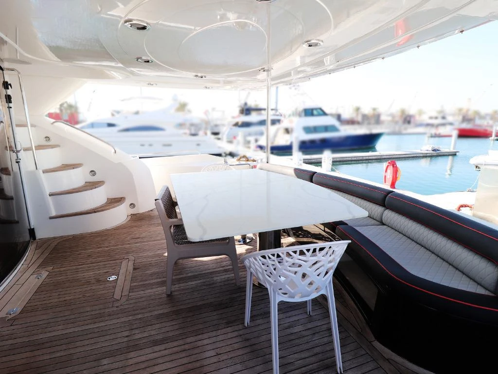 Hire Yacht in Dubai