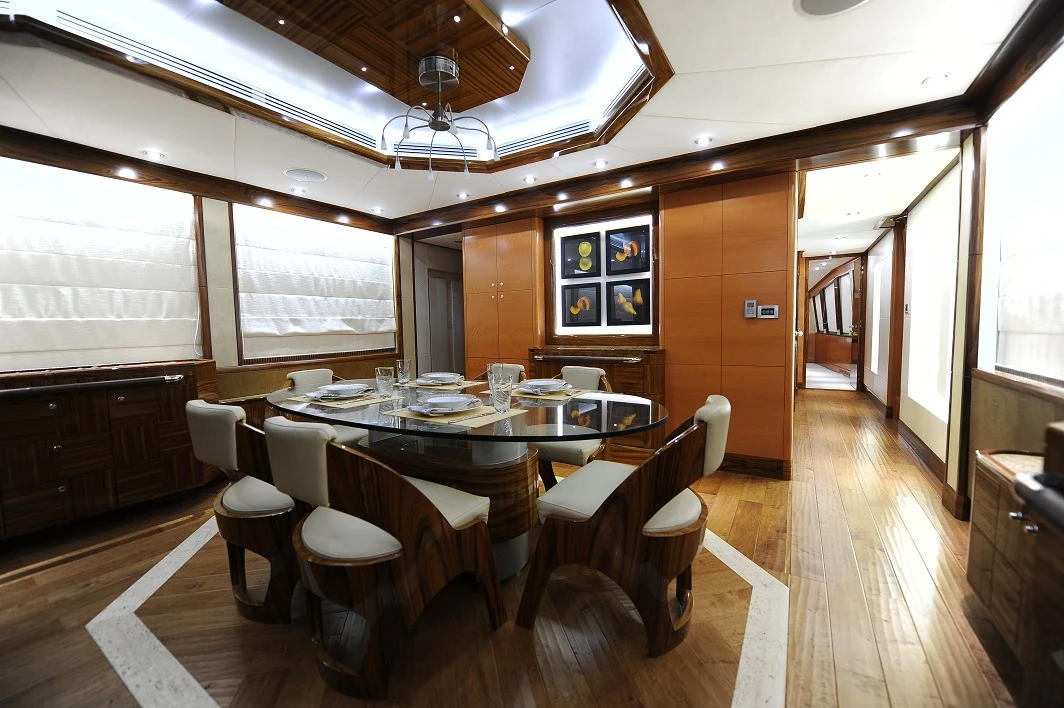Dubai Marina Yacht Rental