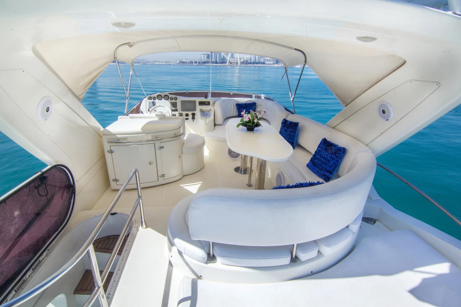 Dubai Luxury Yacht Rental