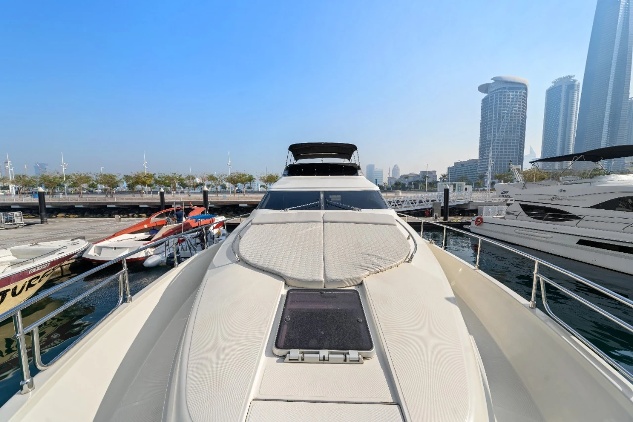 Private dubai yacht