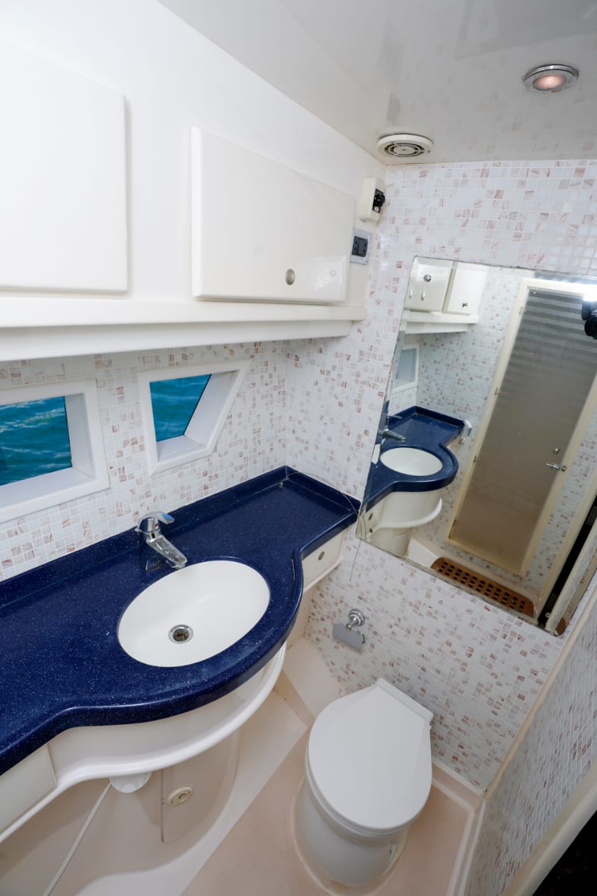 Dubai Yacht Tour