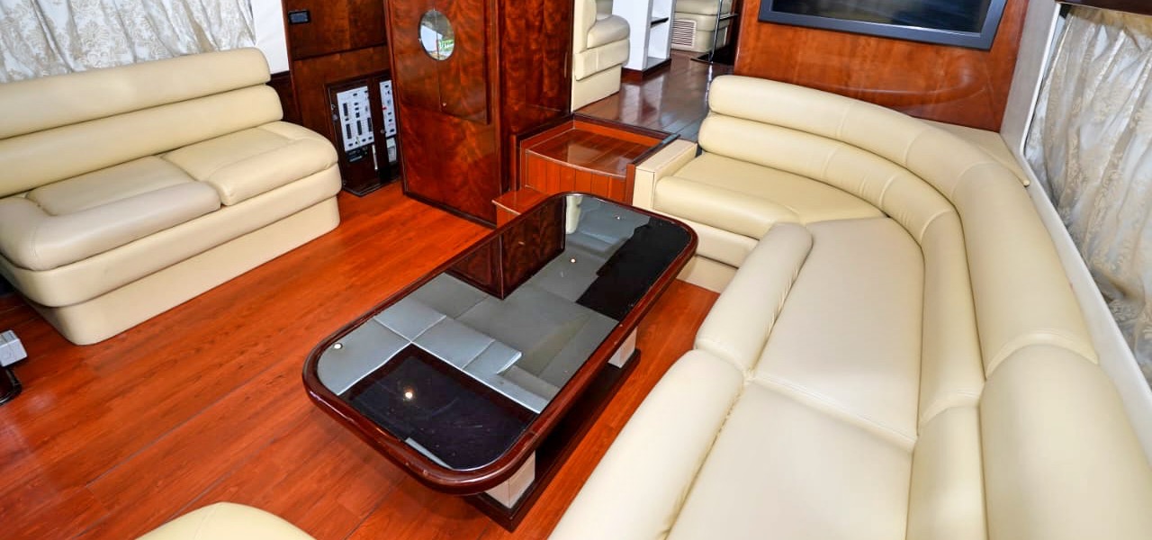 Dubai Yacht Tour