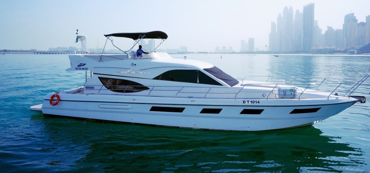 Dubai Yacht Tour
